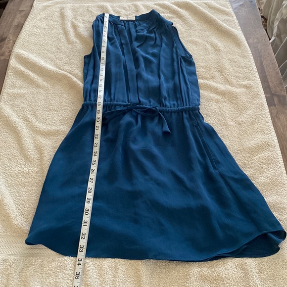 Babaton Aritzia 100% silk beautiful sleeveless lined dress w/ drawstring waist. - Picture 13 of 13